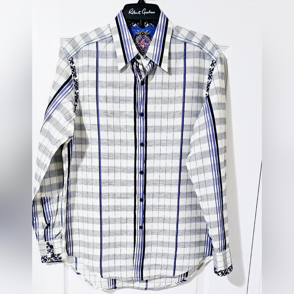 ROBERT GRAHAM SIZE MEDIUM EMBROIDERD MINT CONDITION.